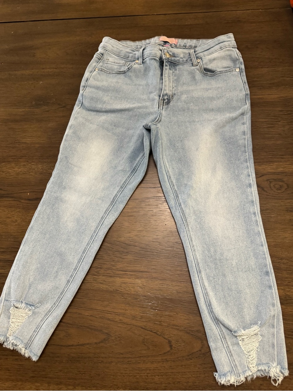 BAMBOO Light Blue Cropped Distressed Women's Jeans